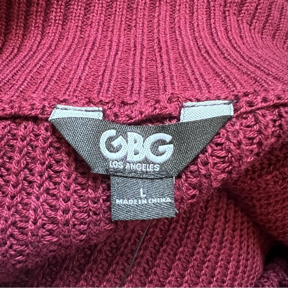 G by Guess Molloy off the shoulder sweater in engine red size large - Picture 3 of 5